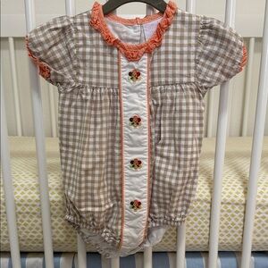 Brown and White Gingham Turkey Bubble